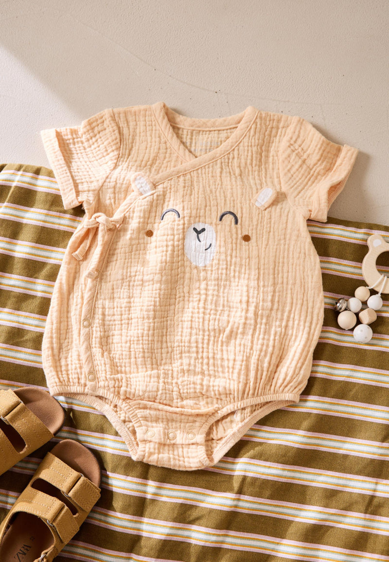 Barboteuse bébé en gaze de coton ouverture croisée Noisette