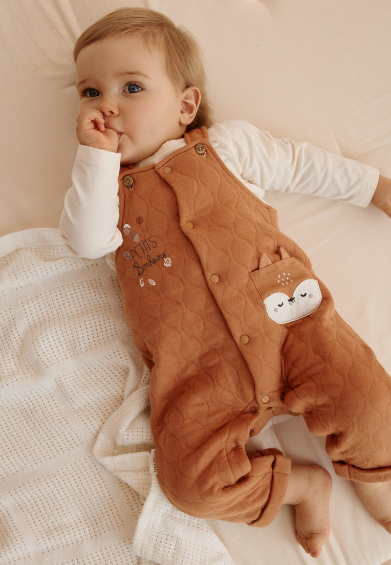Ensemble salopette bébé matelassé et t-shirt Caramel